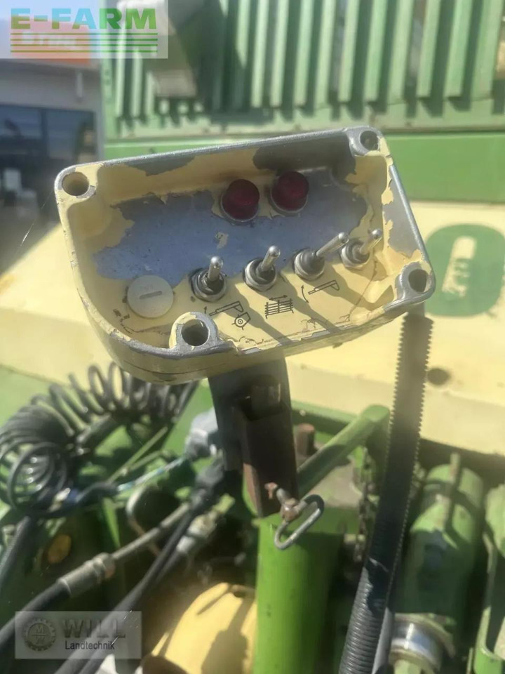 Krone titan 6/48 all in - Samoutovarni vagon: slika Krone titan 6/48 all in - Samoutovarni vagon Krone titan 6/48 all in - Samoutovarni vagon: slika Krone titan 6/48 all in - Samoutovarni vagon