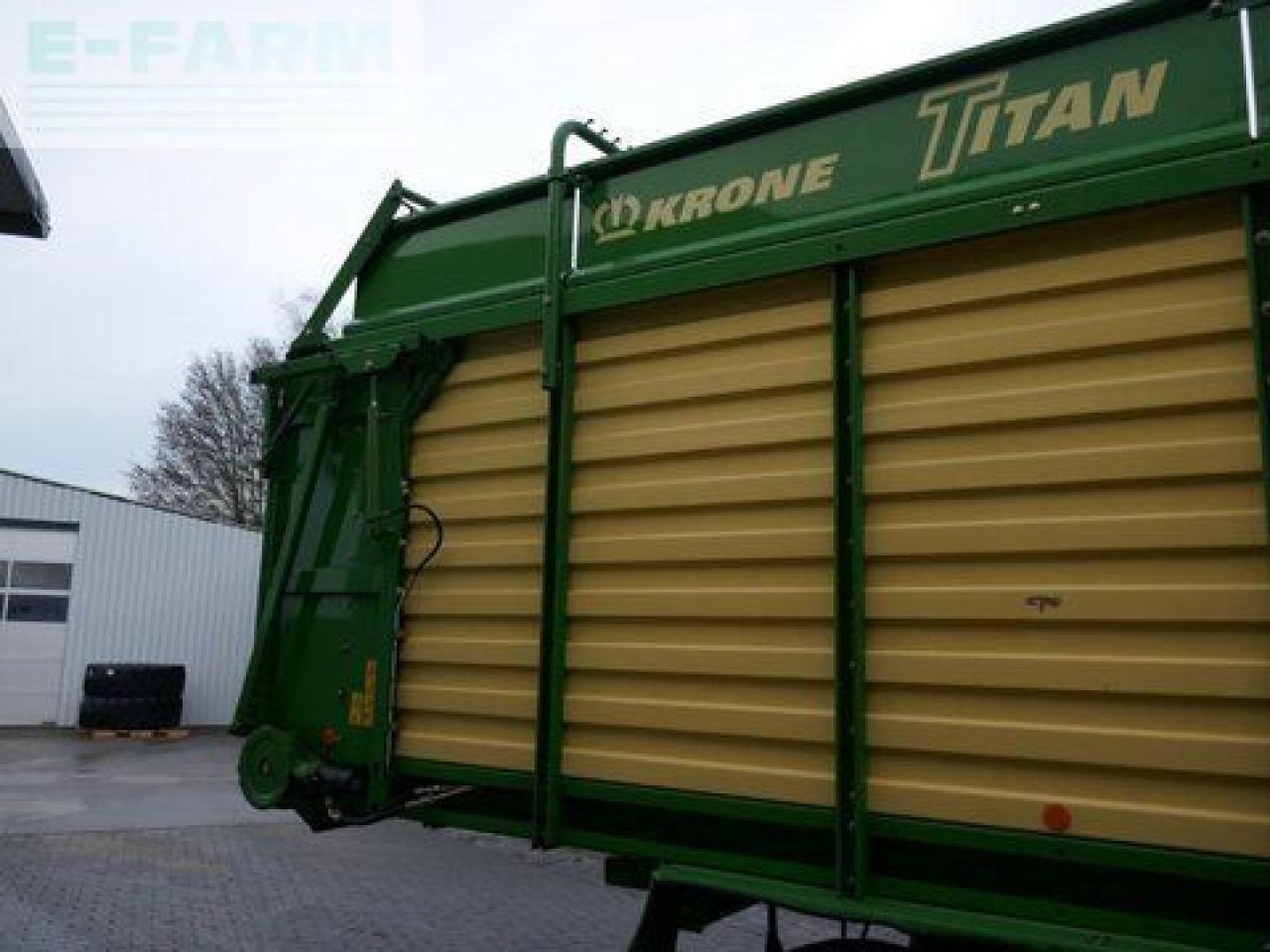 Krone titan r/54 gl - Nagibna prikolica za poljoprivredna gospodarstva/ Istovarivač: slika Krone titan r/54 gl - Nagibna prikolica za poljoprivredna gospodarstva/ Istovarivač Krone titan r/54 gl - Nagibna prikolica za poljoprivredna gospodarstva/ Istovarivač: slika Krone titan r/54 gl - Nagibna prikolica za poljoprivredna gospodarstva/ Istovarivač