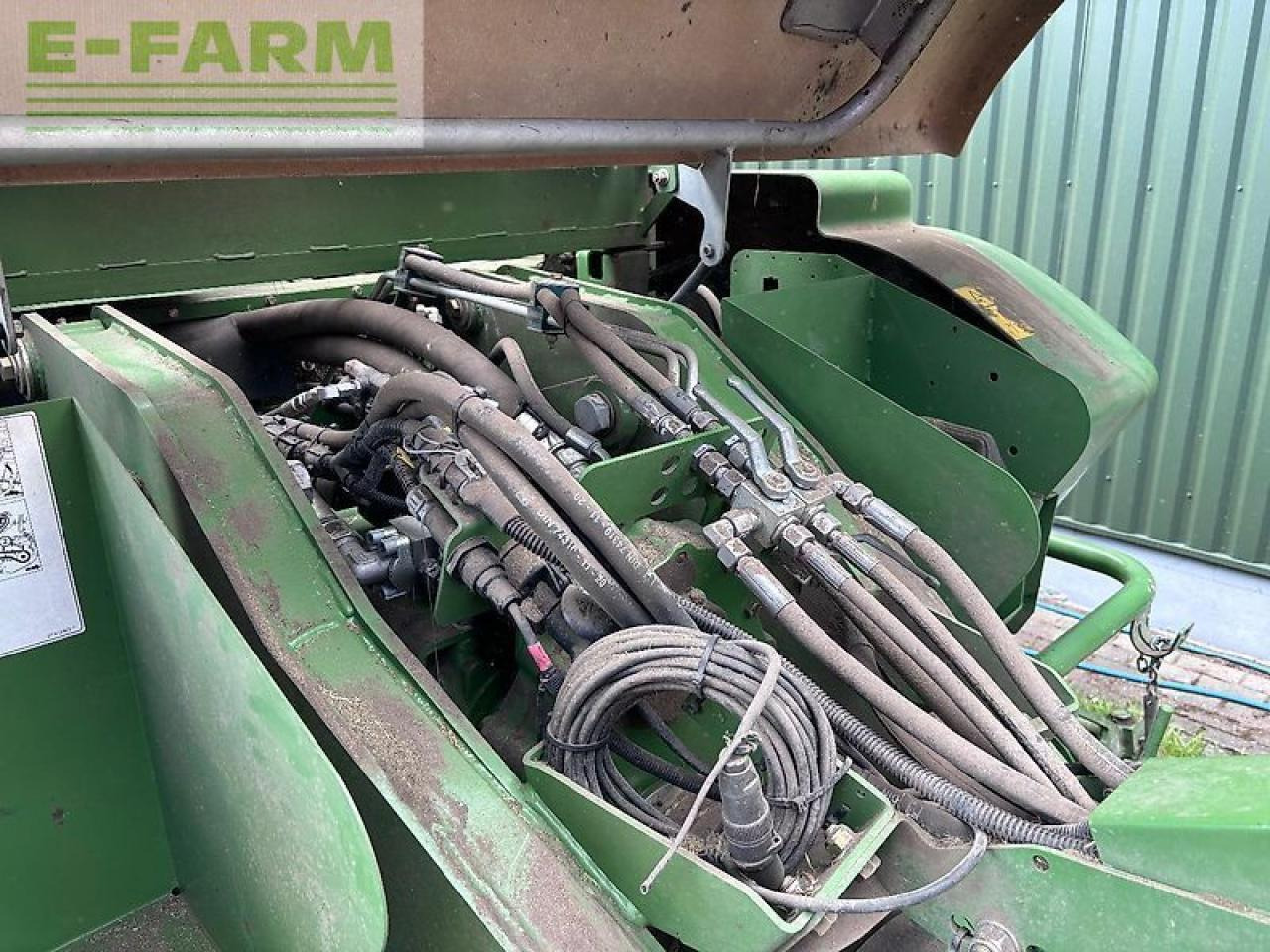 Krone ultima cf 155 xc - Kvadratna balirka: slika Krone ultima cf 155 xc - Kvadratna balirka Krone ultima cf 155 xc - Kvadratna balirka: slika Krone ultima cf 155 xc - Kvadratna balirka