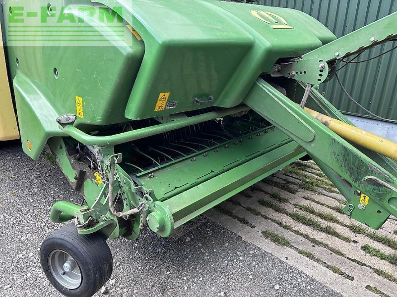 Krone ultima cf 155 xc - Kvadratna balirka: slika Krone ultima cf 155 xc - Kvadratna balirka Krone ultima cf 155 xc - Kvadratna balirka: slika Krone ultima cf 155 xc - Kvadratna balirka