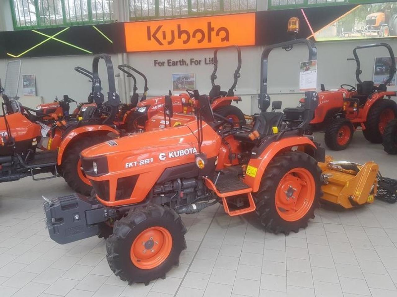 Kubota b2-261 hydrostat - Traktor: slika Kubota b2-261 hydrostat - Traktor Kubota b2-261 hydrostat - Traktor: slika Kubota b2-261 hydrostat - Traktor