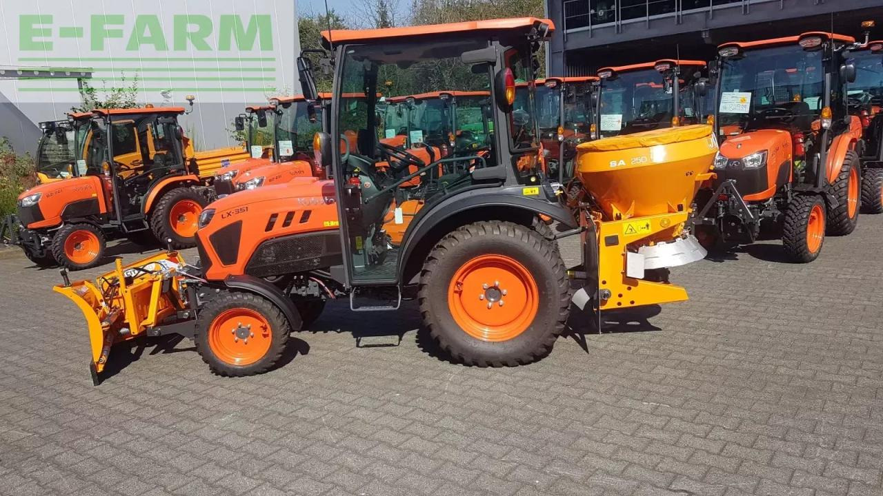 Kubota lx351 cab winterdienstpaket - Traktor: slika Kubota lx351 cab winterdienstpaket - Traktor Kubota lx351 cab winterdienstpaket - Traktor: slika Kubota lx351 cab winterdienstpaket - Traktor