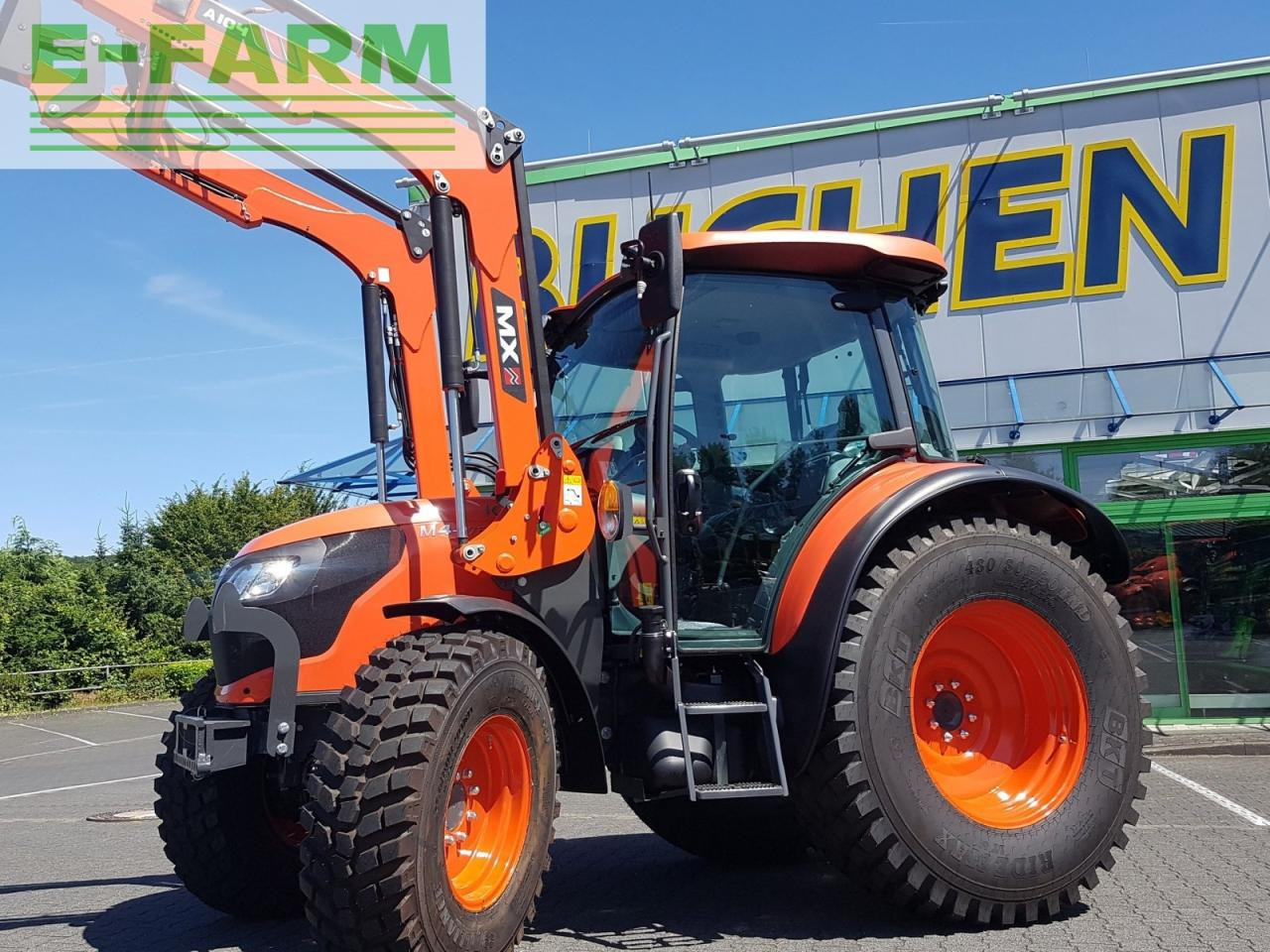 Traktor Kubota m4-073 cab demomaschine: slika Traktor Kubota m4-073 cab demomaschine