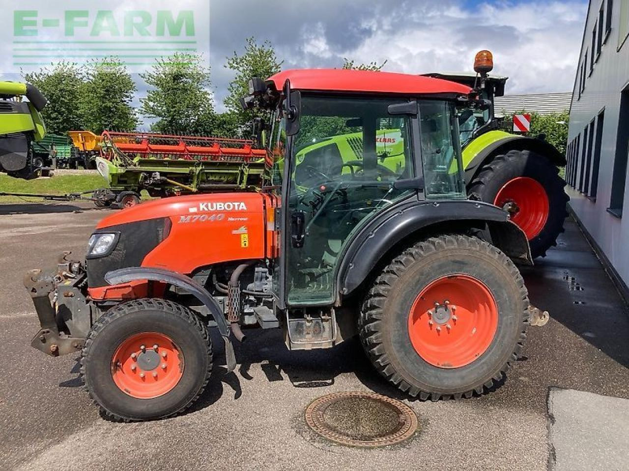 Kubota m7040 - Traktor: slika Kubota m7040 - Traktor Kubota m7040 - Traktor: slika Kubota m7040 - Traktor