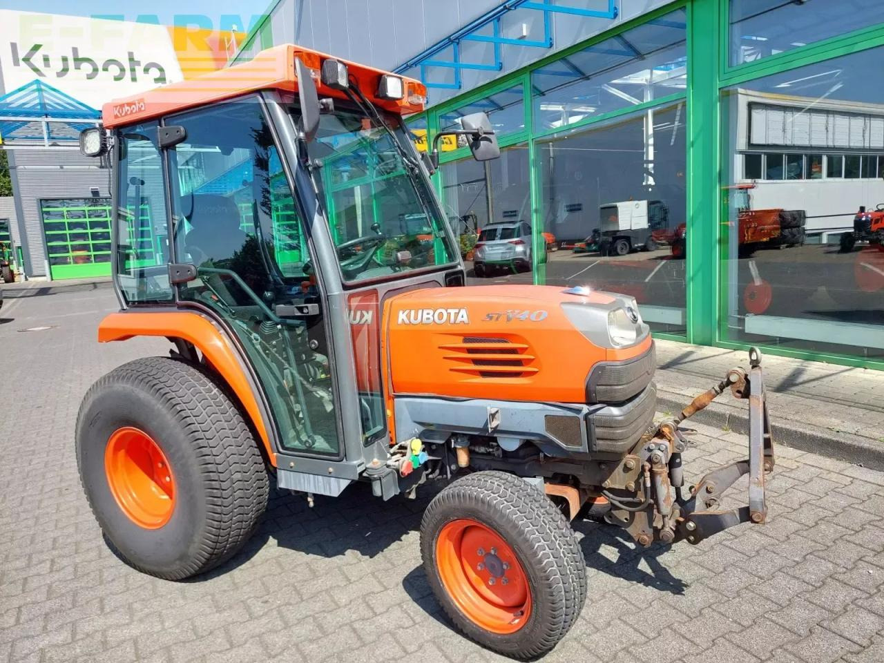 Kubota stv40 - Traktor: slika Kubota stv40 - Traktor Kubota stv40 - Traktor: slika Kubota stv40 - Traktor