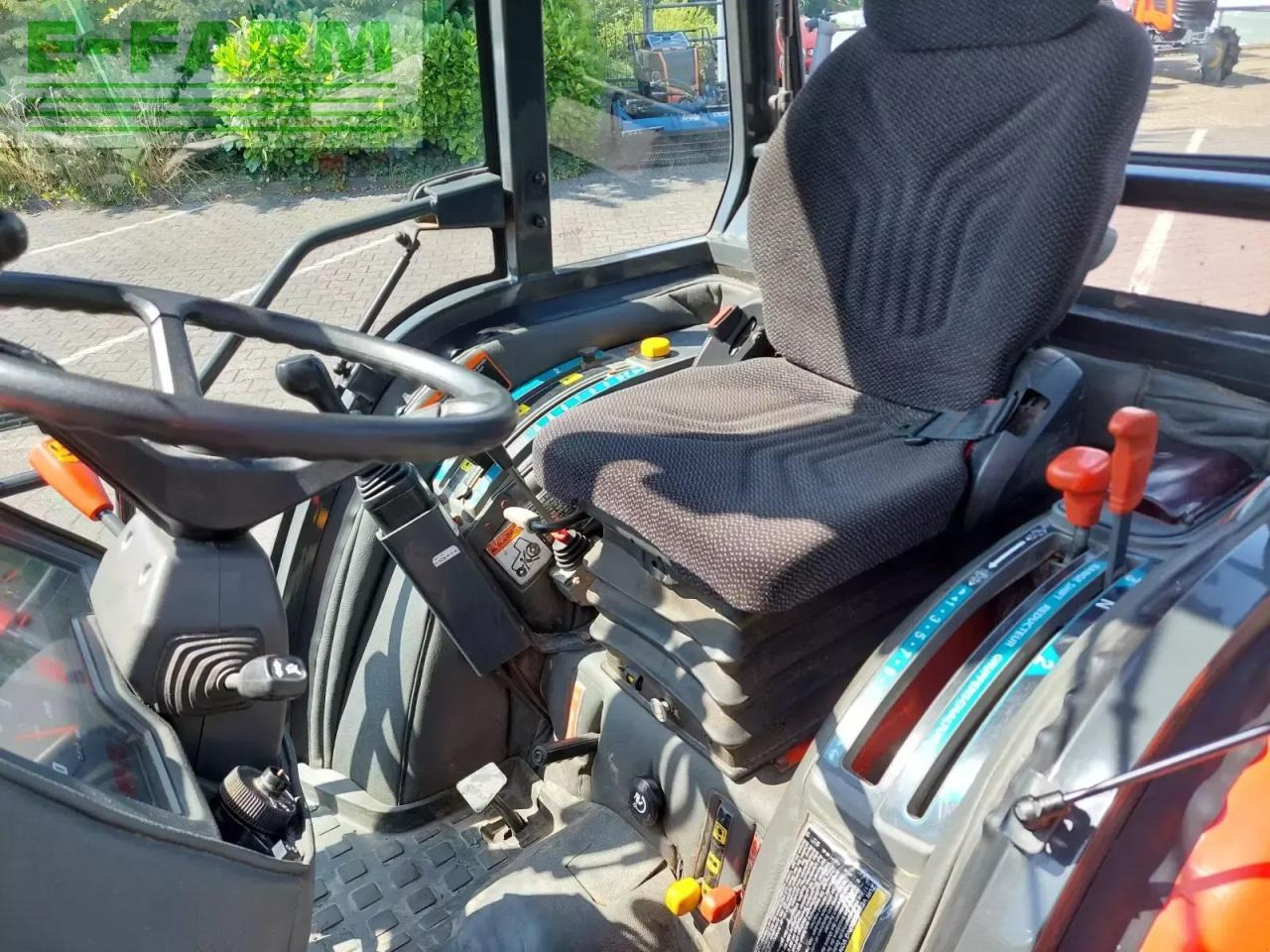 Kubota stv40 - Traktor: slika Kubota stv40 - Traktor Kubota stv40 - Traktor: slika Kubota stv40 - Traktor