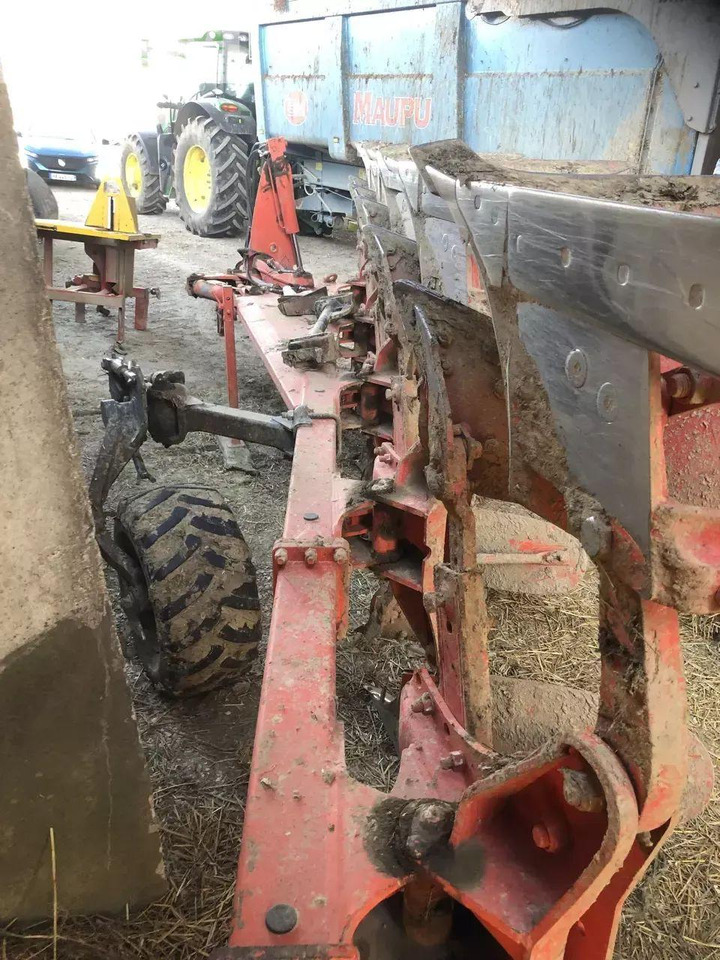 Kuhn 122 varimaster - Plug: slika Kuhn 122 varimaster - Plug Kuhn 122 varimaster - Plug: slika Kuhn 122 varimaster - Plug