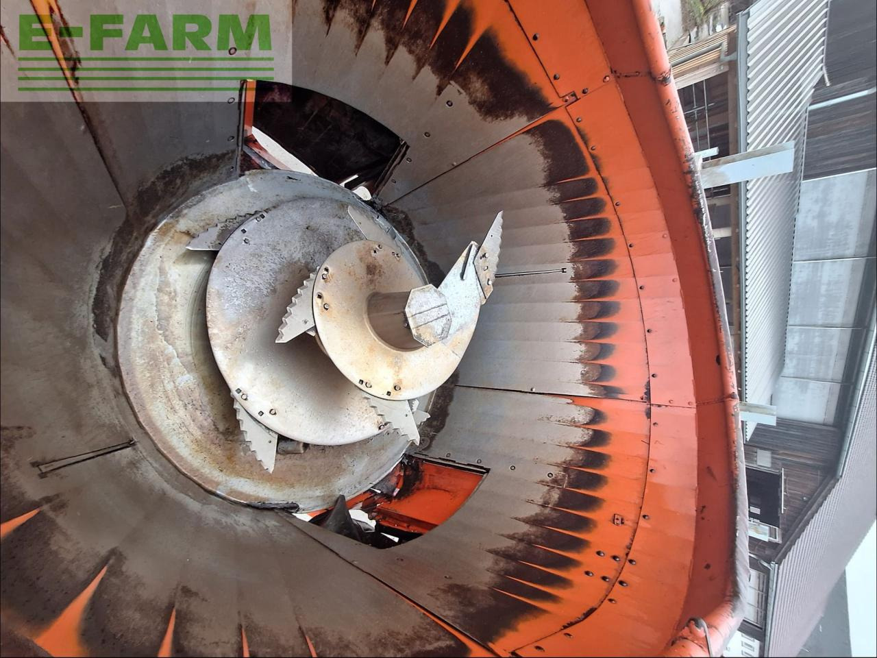 Kuhn Euromix 1040 - Oprema za stoku: slika Kuhn Euromix 1040 - Oprema za stoku Kuhn Euromix 1040 - Oprema za stoku: slika Kuhn Euromix 1040 - Oprema za stoku