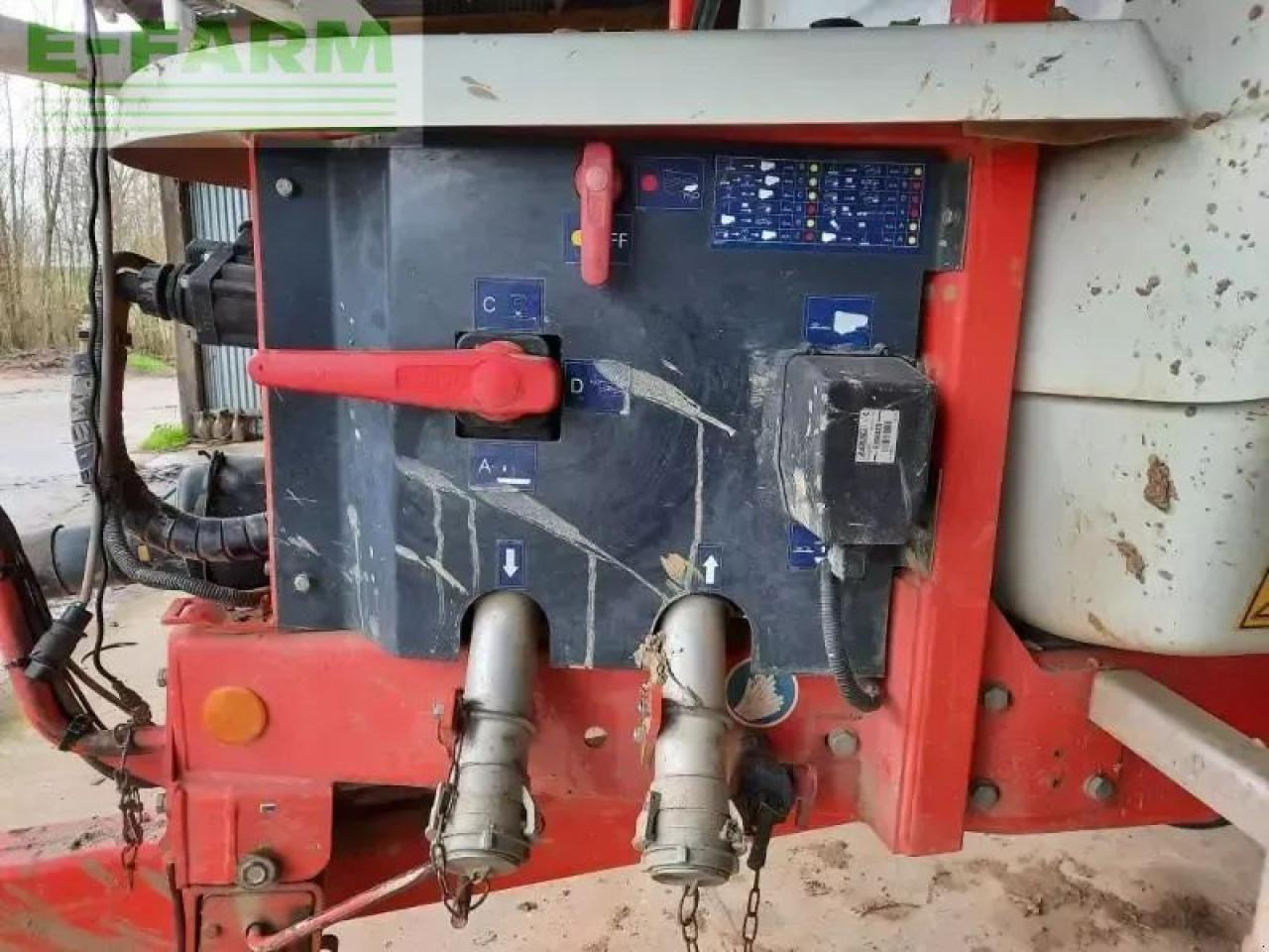 Kuhn atlantique3200 - Vučena prskalica: slika Kuhn atlantique3200 - Vučena prskalica Kuhn atlantique3200 - Vučena prskalica: slika Kuhn atlantique3200 - Vučena prskalica