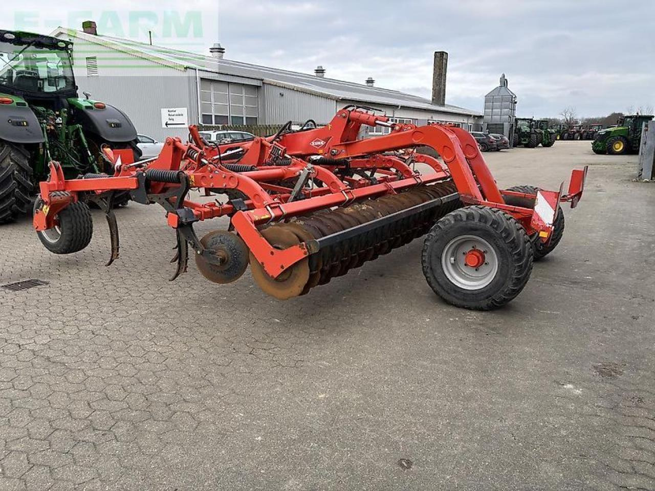 Kuhn cultimer 5000 - Kultivator: slika Kuhn cultimer 5000 - Kultivator Kuhn cultimer 5000 - Kultivator: slika Kuhn cultimer 5000 - Kultivator
