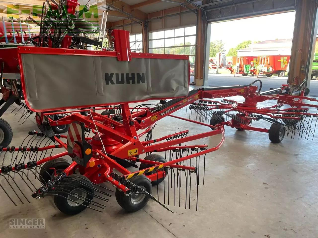 Kuhn ga 6632 + - Prevrtač sijena/ Grabulje: slika Kuhn ga 6632 + - Prevrtač sijena/ Grabulje Kuhn ga 6632 + - Prevrtač sijena/ Grabulje: slika Kuhn ga 6632 + - Prevrtač sijena/ Grabulje