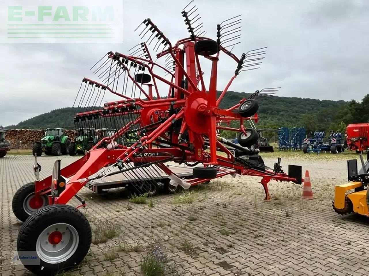 Kuhn ga8731+ - Prevrtač sijena/ Grabulje: slika Kuhn ga8731+ - Prevrtač sijena/ Grabulje Kuhn ga8731+ - Prevrtač sijena/ Grabulje: slika Kuhn ga8731+ - Prevrtač sijena/ Grabulje