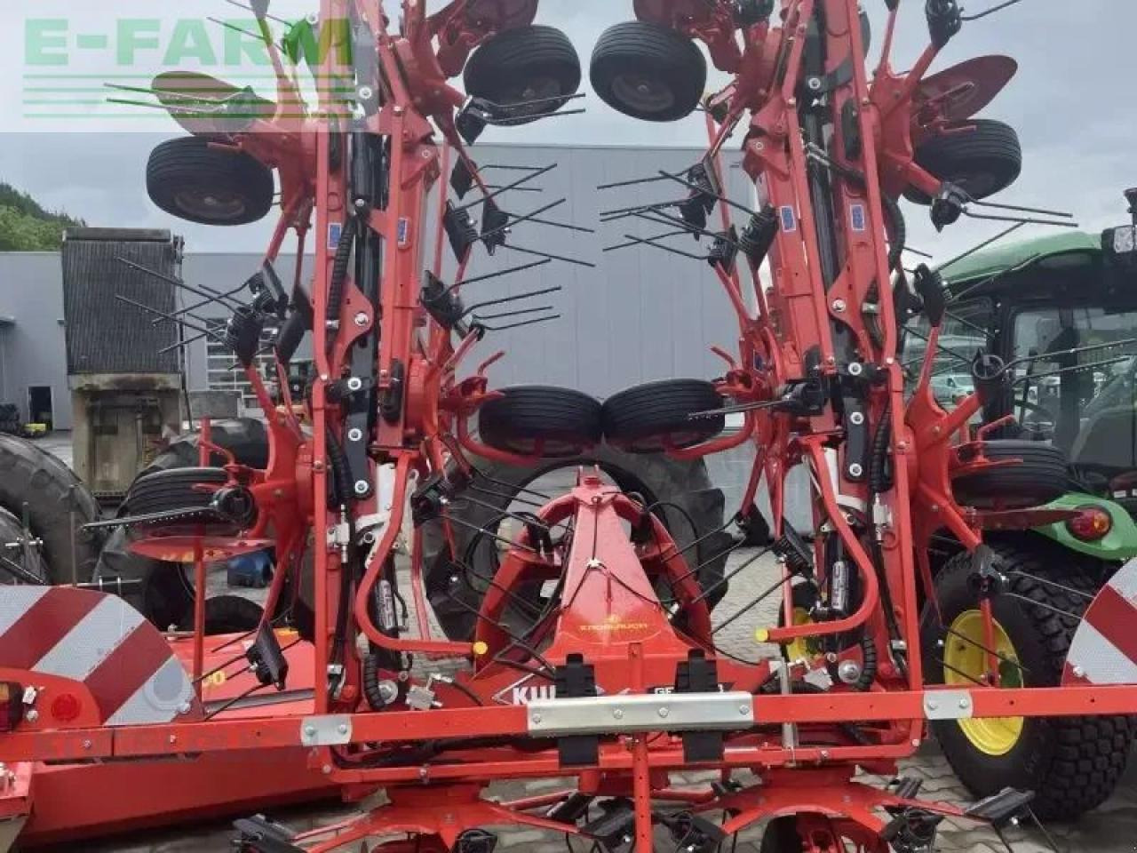 Kuhn gf 10803 - Prevrtač sijena/ Grabulje: slika Kuhn gf 10803 - Prevrtač sijena/ Grabulje Kuhn gf 10803 - Prevrtač sijena/ Grabulje: slika Kuhn gf 10803 - Prevrtač sijena/ Grabulje