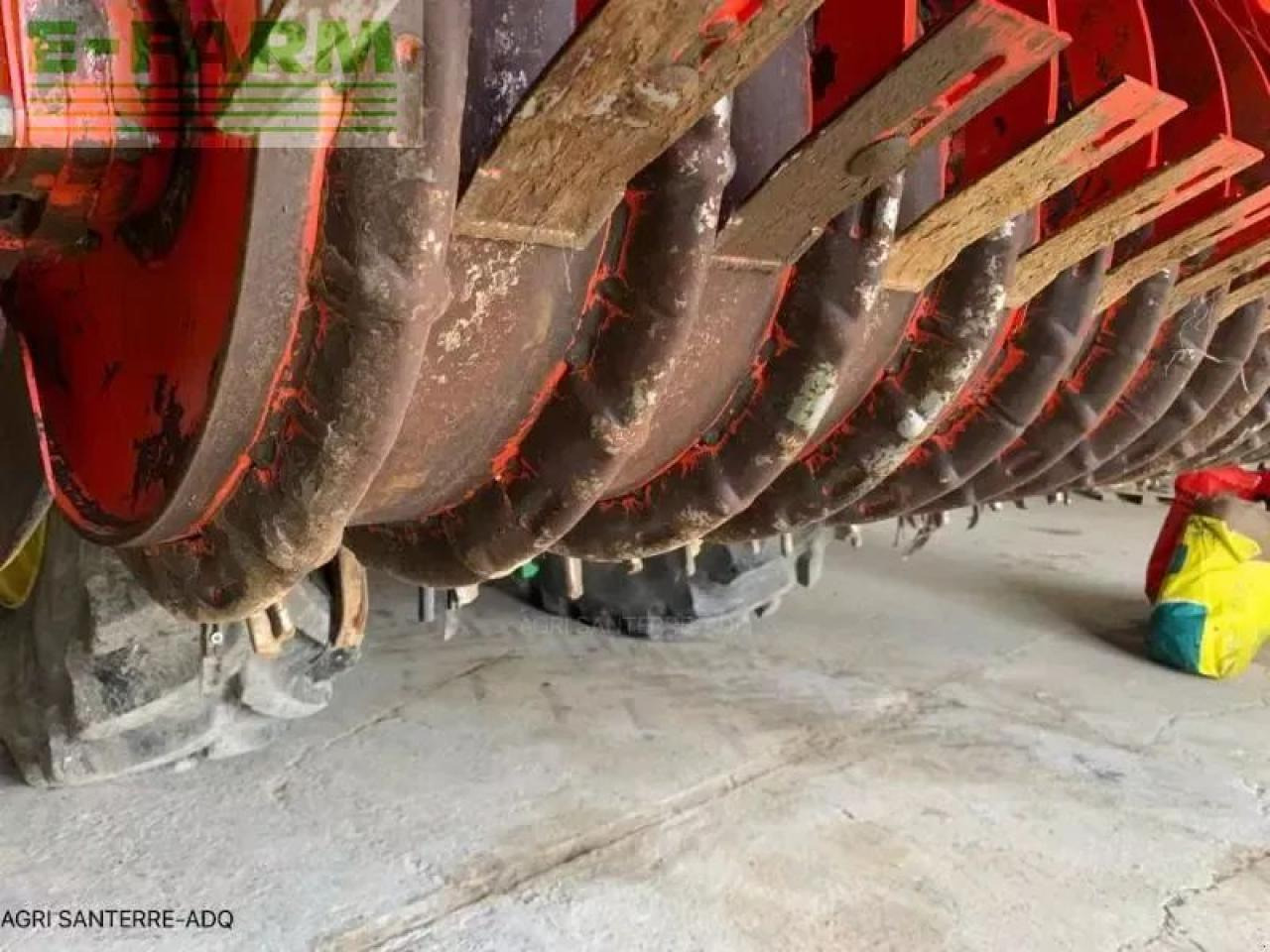 Kuhn kuhn - Kombajn i sijačica: slika Kuhn kuhn - Kombajn i sijačica Kuhn kuhn - Kombajn i sijačica: slika Kuhn kuhn - Kombajn i sijačica