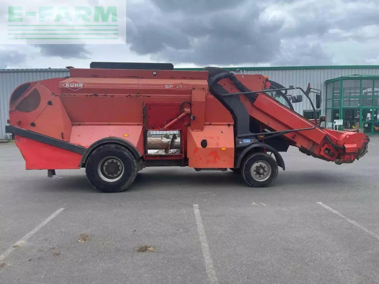 Kuhn mélangeuse automotrice sp-14 kuhn - Oprema za stoku: slika Kuhn mélangeuse automotrice sp-14 kuhn - Oprema za stoku Kuhn mélangeuse automotrice sp-14 kuhn - Oprema za stoku: slika Kuhn mélangeuse automotrice sp-14 kuhn - Oprema za stoku
