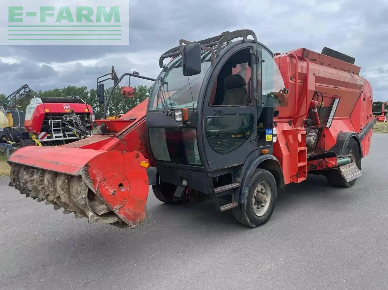 Kuhn mélangeuse automotrice sp-14 kuhn - Oprema za stoku: slika Kuhn mélangeuse automotrice sp-14 kuhn - Oprema za stoku Kuhn mélangeuse automotrice sp-14 kuhn - Oprema za stoku: slika Kuhn mélangeuse automotrice sp-14 kuhn - Oprema za stoku