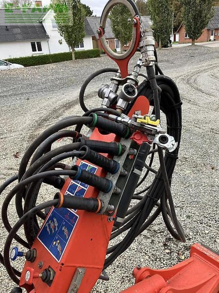 Kuhn optimer l9000 - Tanjurača: slika Kuhn optimer l9000 - Tanjurača Kuhn optimer l9000 - Tanjurača: slika Kuhn optimer l9000 - Tanjurača