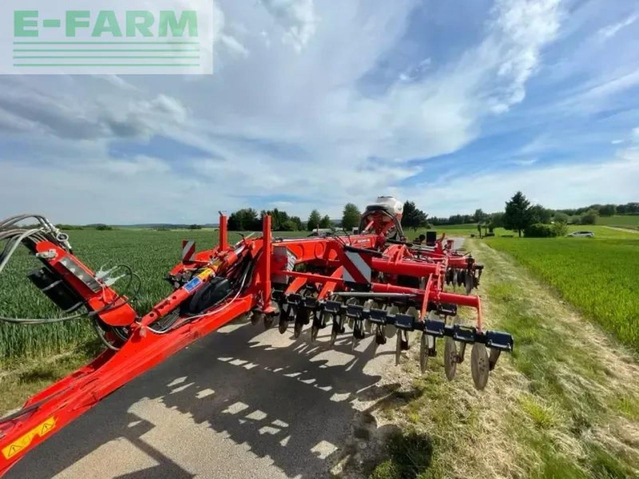 Kuhn performer 5000 - Kultivator: slika Kuhn performer 5000 - Kultivator Kuhn performer 5000 - Kultivator: slika Kuhn performer 5000 - Kultivator