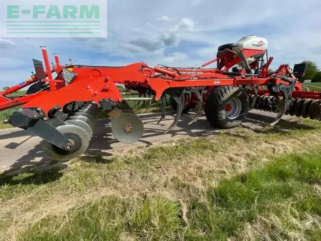 Kuhn performer 5000 - Kultivator: slika Kuhn performer 5000 - Kultivator Kuhn performer 5000 - Kultivator: slika Kuhn performer 5000 - Kultivator