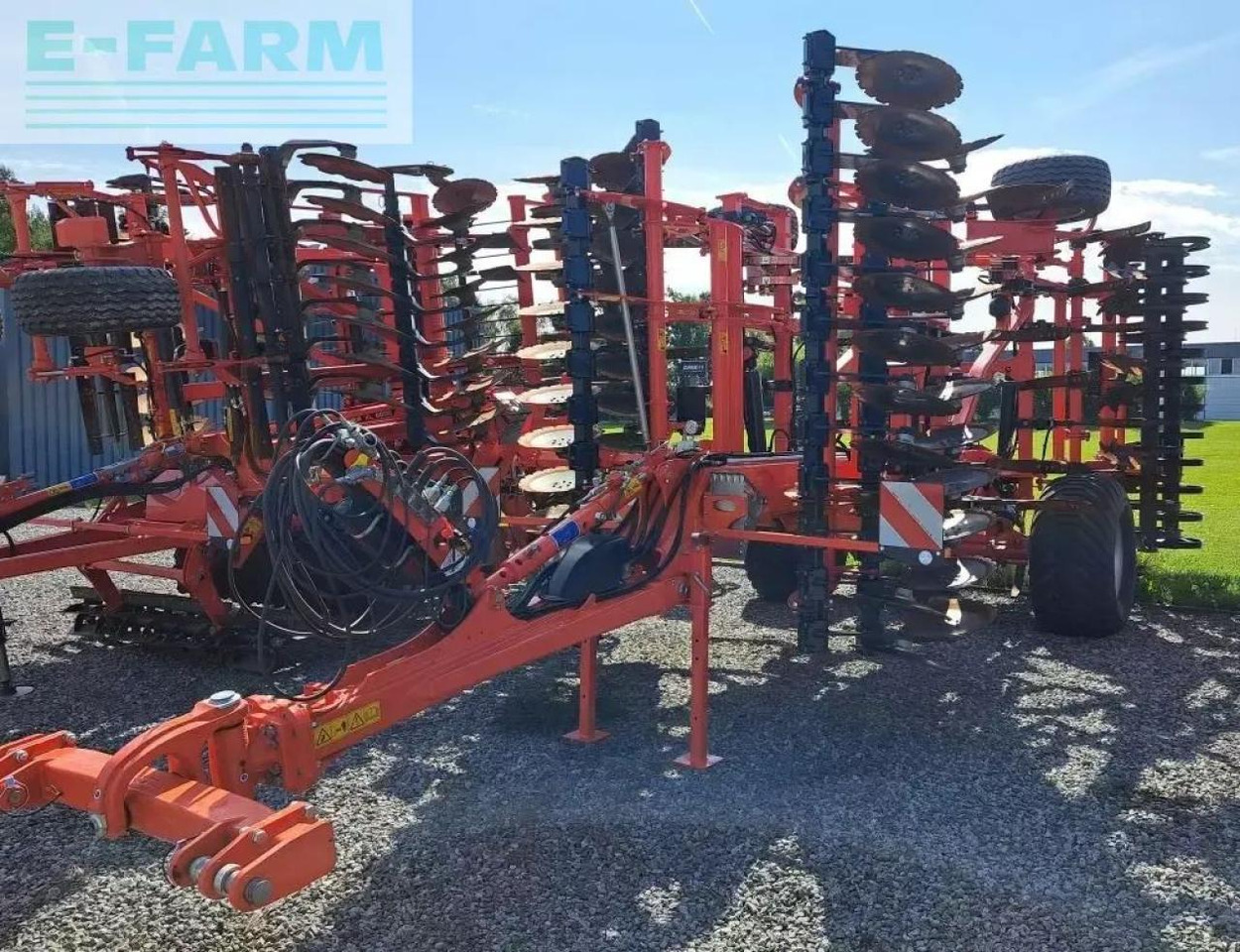 Kuhn performer 6000 - Kultivator: slika Kuhn performer 6000 - Kultivator Kuhn performer 6000 - Kultivator: slika Kuhn performer 6000 - Kultivator