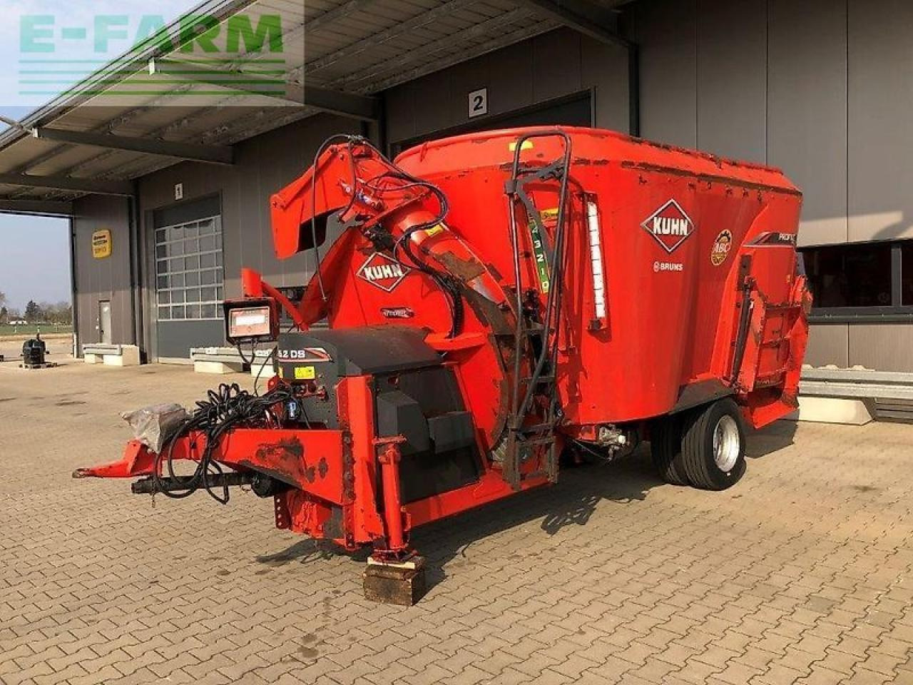 Kuhn profile plus 16.2 ds - Oprema za stoku: slika Kuhn profile plus 16.2 ds - Oprema za stoku Kuhn profile plus 16.2 ds - Oprema za stoku: slika Kuhn profile plus 16.2 ds - Oprema za stoku