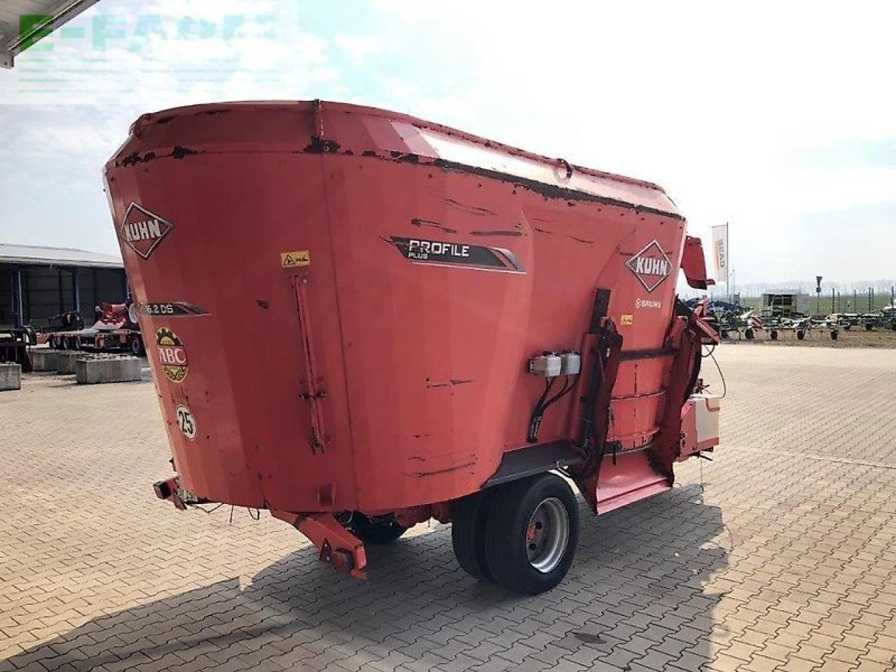 Kuhn profile plus 16.2 ds - Oprema za stoku: slika Kuhn profile plus 16.2 ds - Oprema za stoku Kuhn profile plus 16.2 ds - Oprema za stoku: slika Kuhn profile plus 16.2 ds - Oprema za stoku