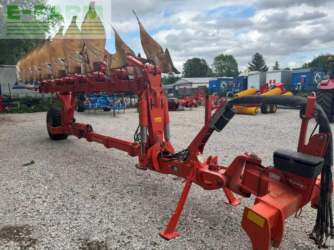 Kuhn vari-leader 8 nsh - Plug: slika Kuhn vari-leader 8 nsh - Plug Kuhn vari-leader 8 nsh - Plug: slika Kuhn vari-leader 8 nsh - Plug