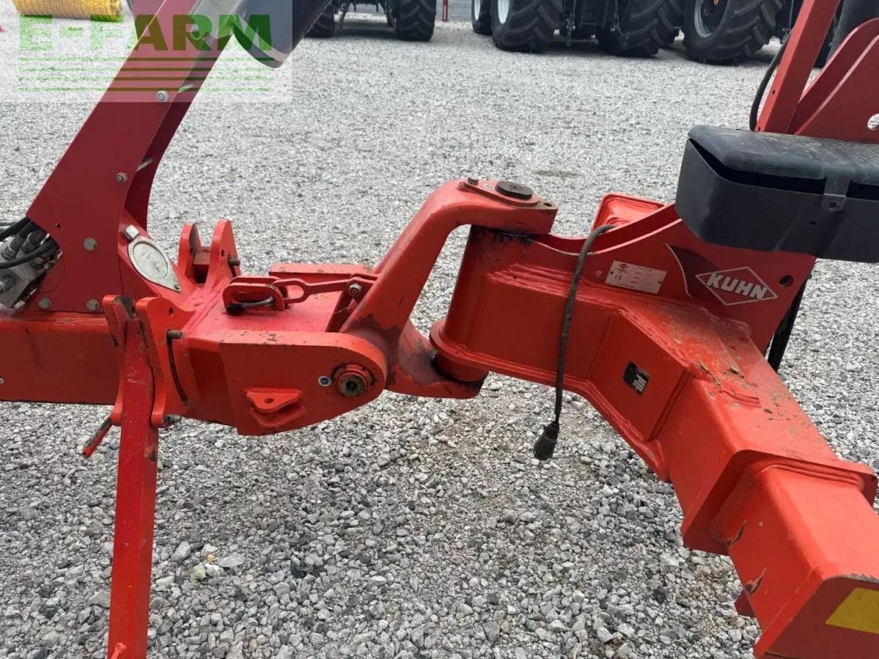 Kuhn vari-leader 8 nsh - Plug: slika Kuhn vari-leader 8 nsh - Plug Kuhn vari-leader 8 nsh - Plug: slika Kuhn vari-leader 8 nsh - Plug