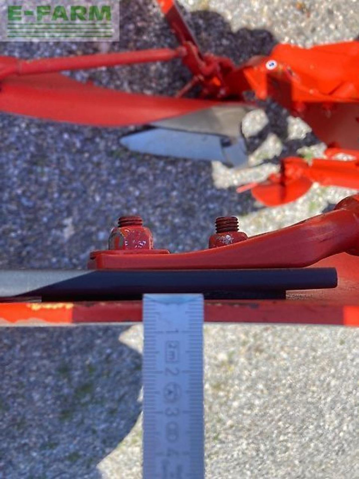 Kuhn vari-master 153 5e/6t96 - Plug: slika Kuhn vari-master 153 5e/6t96 - Plug Kuhn vari-master 153 5e/6t96 - Plug: slika Kuhn vari-master 153 5e/6t96 - Plug