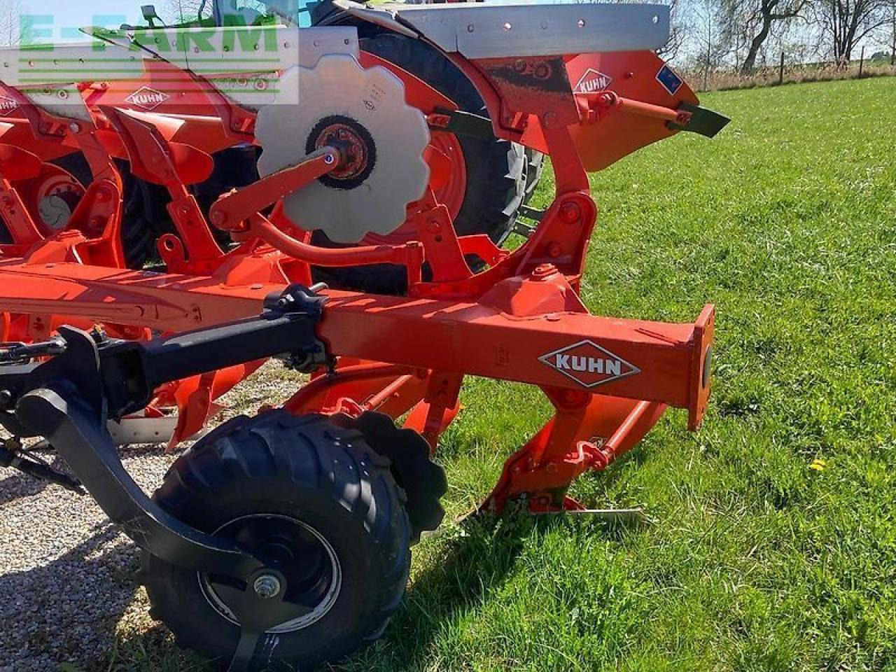 Kuhn vari-master 153 5e/6t96 - Plug: slika Kuhn vari-master 153 5e/6t96 - Plug Kuhn vari-master 153 5e/6t96 - Plug: slika Kuhn vari-master 153 5e/6t96 - Plug