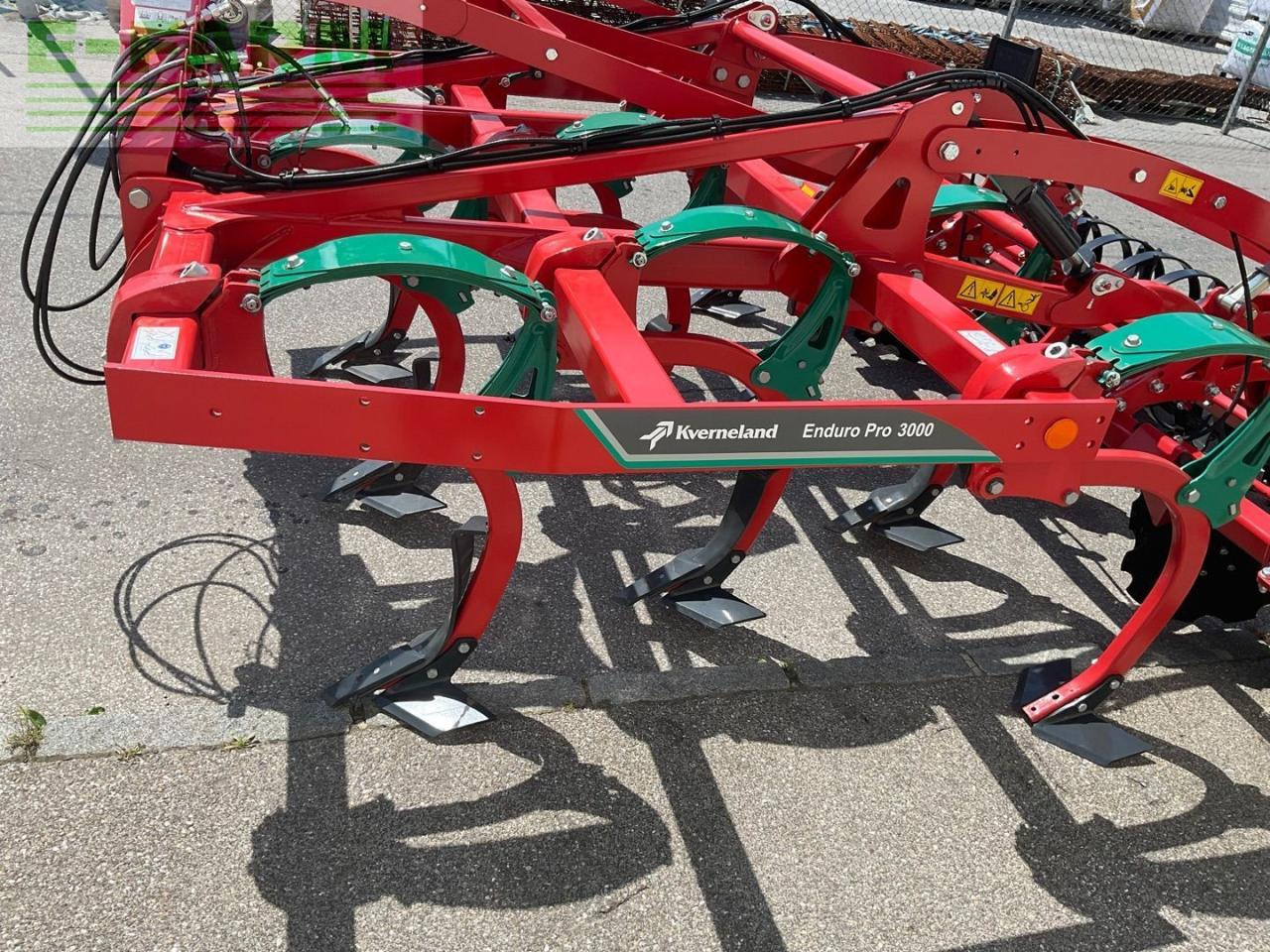 Kverneland Enduro Pro 3000 - Kultivator: slika Kverneland Enduro Pro 3000 - Kultivator Kverneland Enduro Pro 3000 - Kultivator: slika Kverneland Enduro Pro 3000 - Kultivator