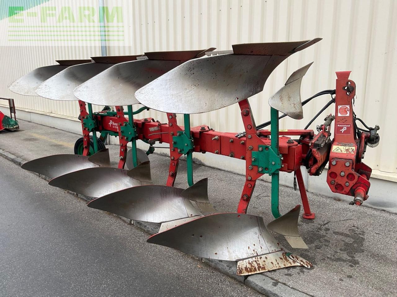 Kverneland LB 100-160 4-sch. - Plug: slika Kverneland LB 100-160 4-sch. - Plug Kverneland LB 100-160 4-sch. - Plug: slika Kverneland LB 100-160 4-sch. - Plug