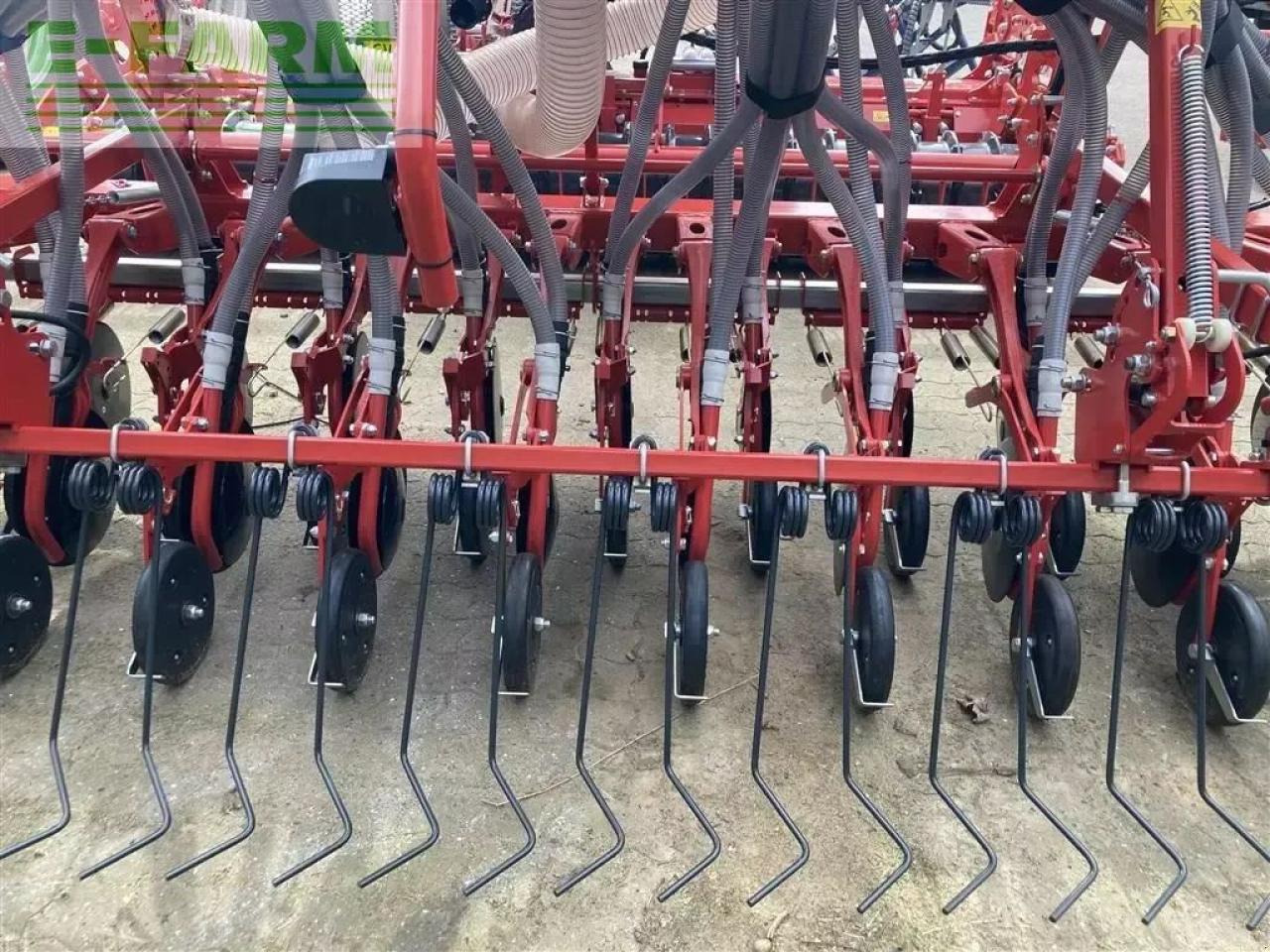 Kombajn i sijačica Kverneland e-maxidrill s series acpohxx: slika Kombajn i sijačica Kverneland e-maxidrill s series acpohxx Kombajn i sijačica Kverneland e-maxidrill s series acpohxx: slika Kombajn i sijačica Kverneland e-maxidrill s series acpohxx