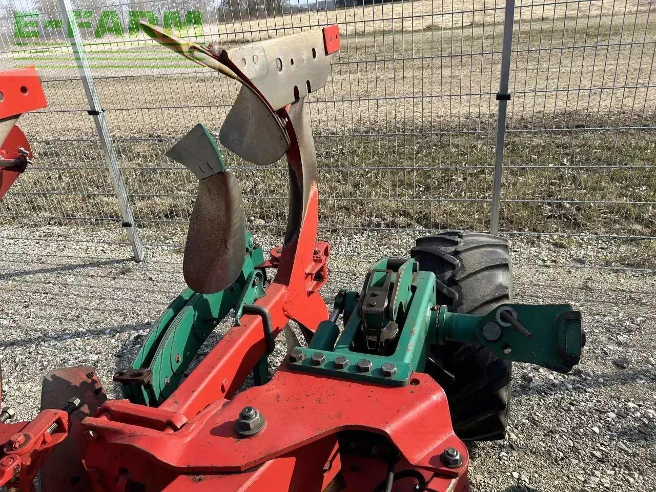 Kverneland eg100 300/28-5 furet - Plug: slika Kverneland eg100 300/28-5 furet - Plug Kverneland eg100 300/28-5 furet - Plug: slika Kverneland eg100 300/28-5 furet - Plug