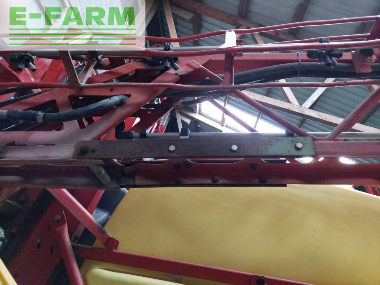 Kverneland ikarus s38 - Vučena prskalica: slika Kverneland ikarus s38 - Vučena prskalica Kverneland ikarus s38 - Vučena prskalica: slika Kverneland ikarus s38 - Vučena prskalica