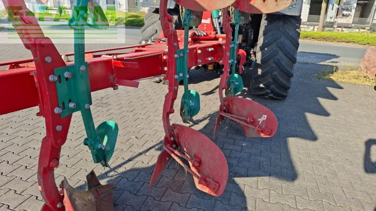 Kverneland lb 100-300 5-scharpflug - Plug: slika Kverneland lb 100-300 5-scharpflug - Plug Kverneland lb 100-300 5-scharpflug - Plug: slika Kverneland lb 100-300 5-scharpflug - Plug