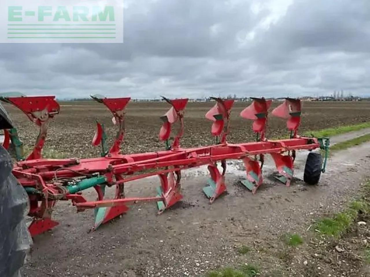 Kverneland lb 6 corps - Plug: slika Kverneland lb 6 corps - Plug Kverneland lb 6 corps - Plug: slika Kverneland lb 6 corps - Plug