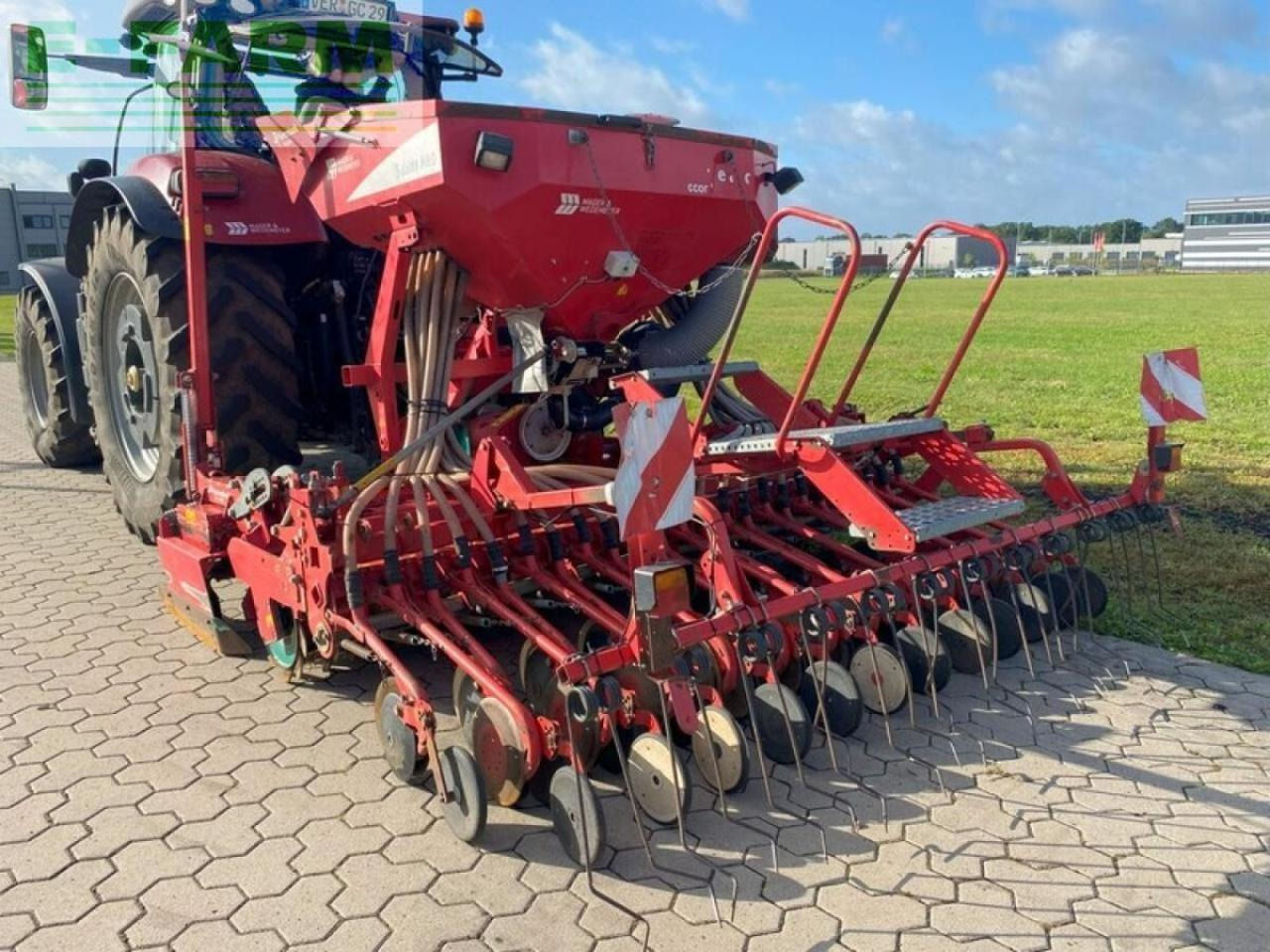 Kverneland s-drill pro + ngh 301 - Sijačica: slika Kverneland s-drill pro + ngh 301 - Sijačica Kverneland s-drill pro + ngh 301 - Sijačica: slika Kverneland s-drill pro + ngh 301 - Sijačica