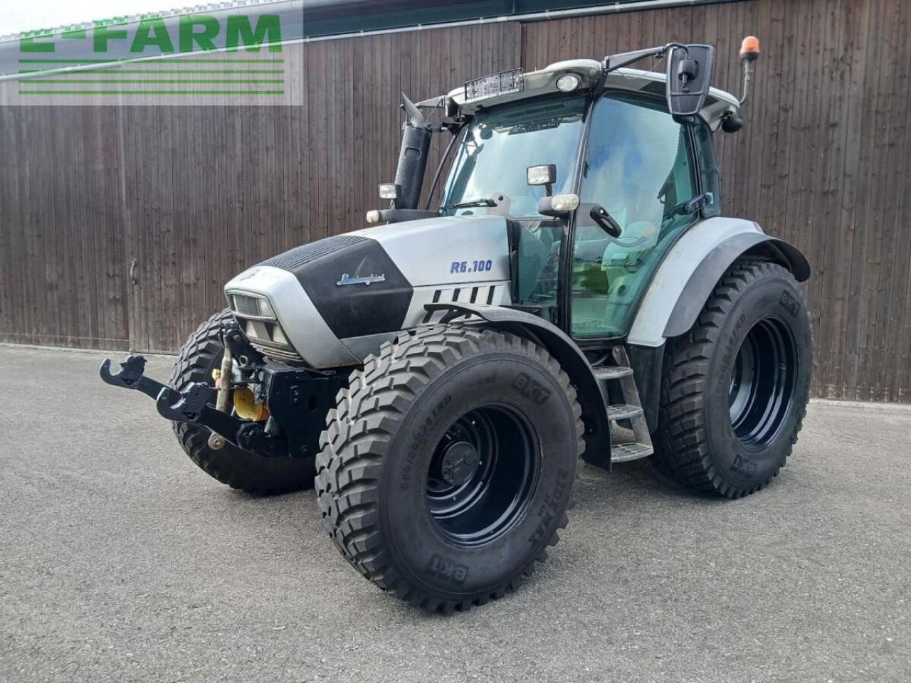 Lamborghini - Traktor: slika Lamborghini - Traktor Lamborghini - Traktor: slika Lamborghini - Traktor