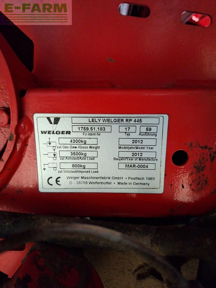 Lely RP 445 - Kvadratna balirka: slika Lely RP 445 - Kvadratna balirka Lely RP 445 - Kvadratna balirka: slika Lely RP 445 - Kvadratna balirka