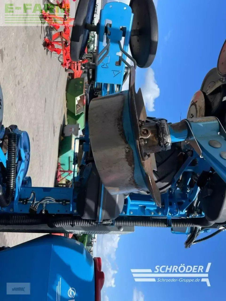 Lemken azurit 9/8.75 k d + solitair 23/1900 - Kombajn i sijačica: slika Lemken azurit 9/8.75 k d + solitair 23/1900 - Kombajn i sijačica Lemken azurit 9/8.75 k d + solitair 23/1900 - Kombajn i sijačica: slika Lemken azurit 9/8.75 k d + solitair 23/1900 - Kombajn i sijačica