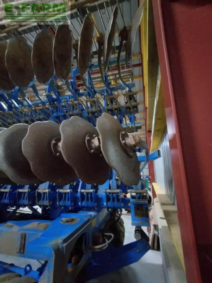 Lemken gigant 10/800 rubin - Kultivator: slika Lemken gigant 10/800 rubin - Kultivator Lemken gigant 10/800 rubin - Kultivator: slika Lemken gigant 10/800 rubin - Kultivator