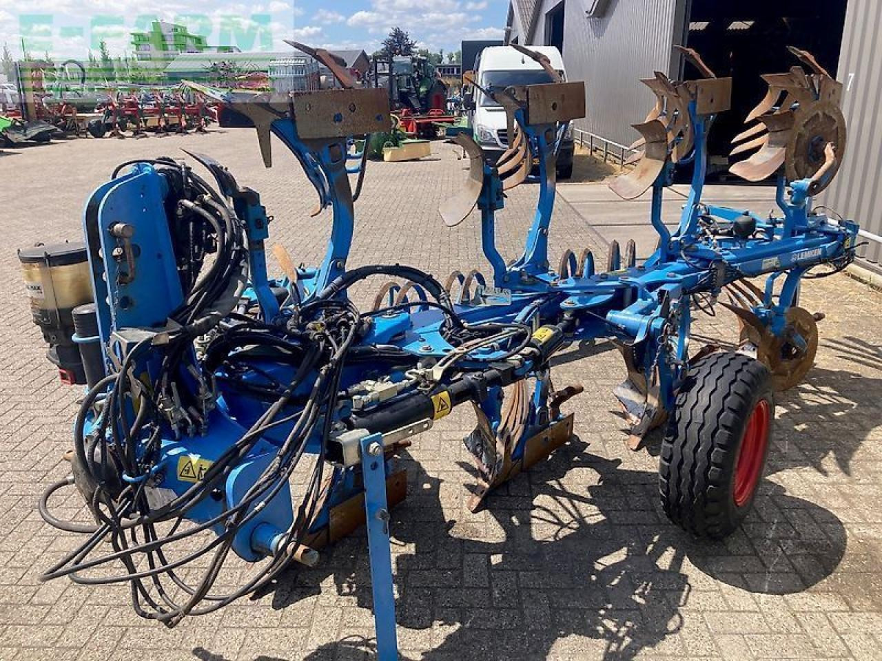 Lemken juwel 7 v 4 n 100 met flexpack - Plug: slika Lemken juwel 7 v 4 n 100 met flexpack - Plug Lemken juwel 7 v 4 n 100 met flexpack - Plug: slika Lemken juwel 7 v 4 n 100 met flexpack - Plug