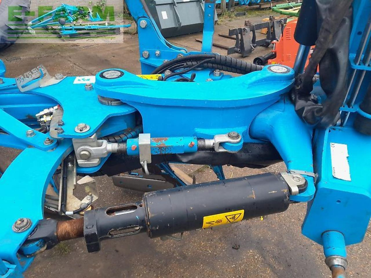 Lemken juwel 8 v 5 n100 - Plug: slika Lemken juwel 8 v 5 n100 - Plug Lemken juwel 8 v 5 n100 - Plug: slika Lemken juwel 8 v 5 n100 - Plug