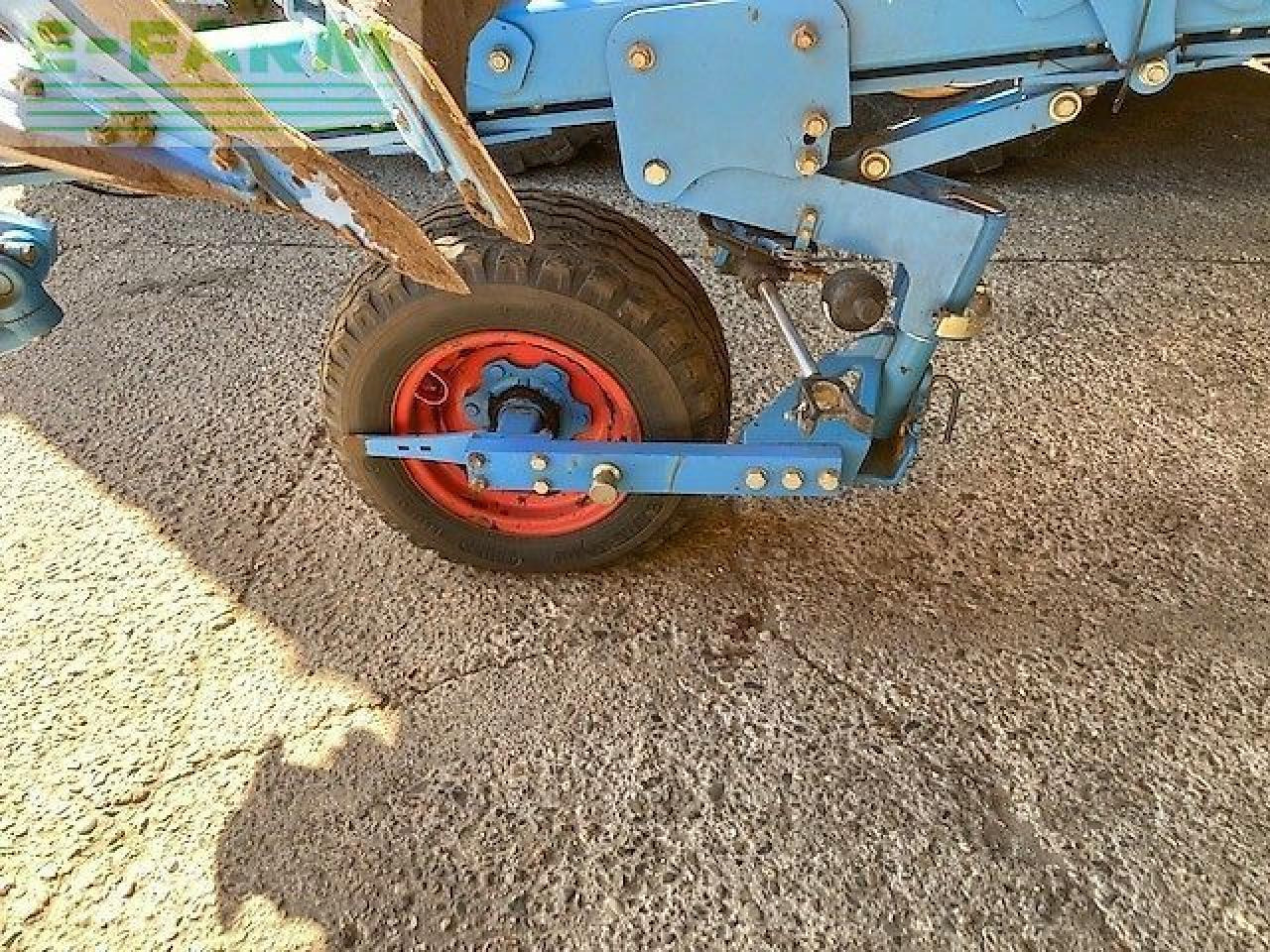 Lemken juwel 8 v 6-schaar on-land - Plug: slika Lemken juwel 8 v 6-schaar on-land - Plug Lemken juwel 8 v 6-schaar on-land - Plug: slika Lemken juwel 8 v 6-schaar on-land - Plug