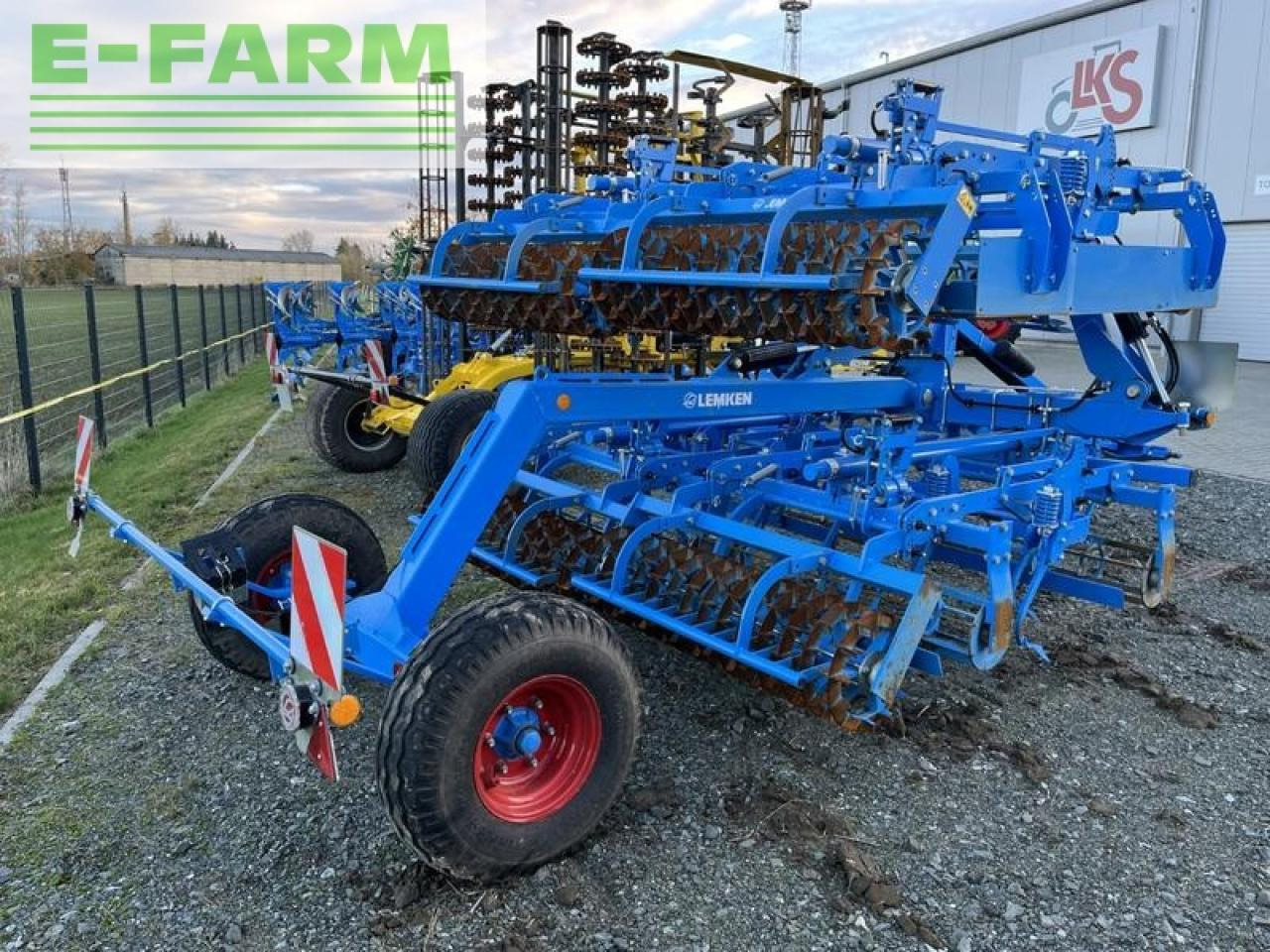 Lemken kompaktor k600a - Kombajn i sijačica: slika Lemken kompaktor k600a - Kombajn i sijačica Lemken kompaktor k600a - Kombajn i sijačica: slika Lemken kompaktor k600a - Kombajn i sijačica