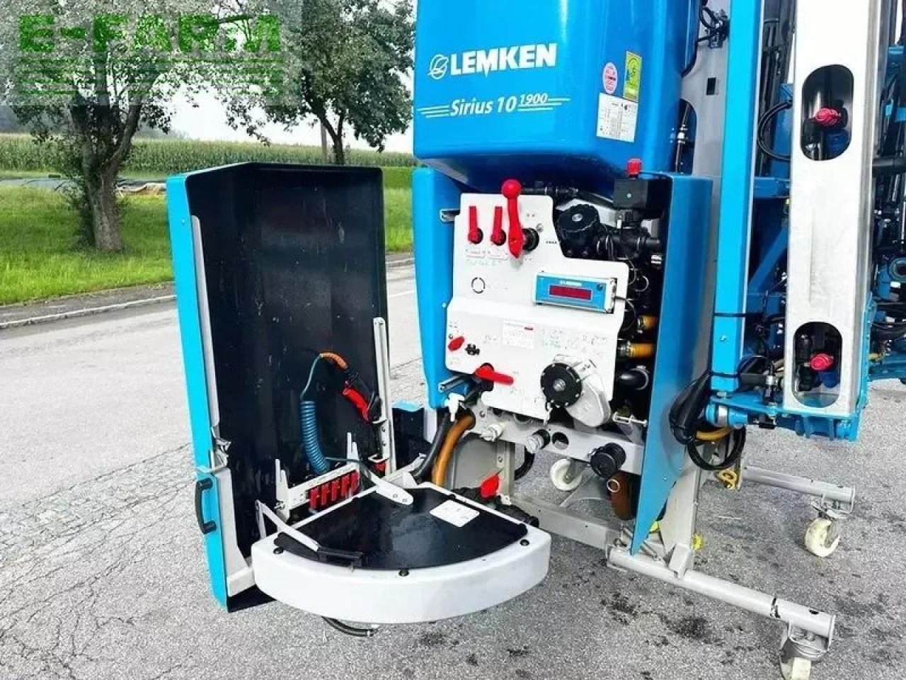 Lemken sirus 10/1900 feldspritze mit gemini 7 1000 - Vučena prskalica: slika Lemken sirus 10/1900 feldspritze mit gemini 7 1000 - Vučena prskalica Lemken sirus 10/1900 feldspritze mit gemini 7 1000 - Vučena prskalica: slika Lemken sirus 10/1900 feldspritze mit gemini 7 1000 - Vučena prskalica