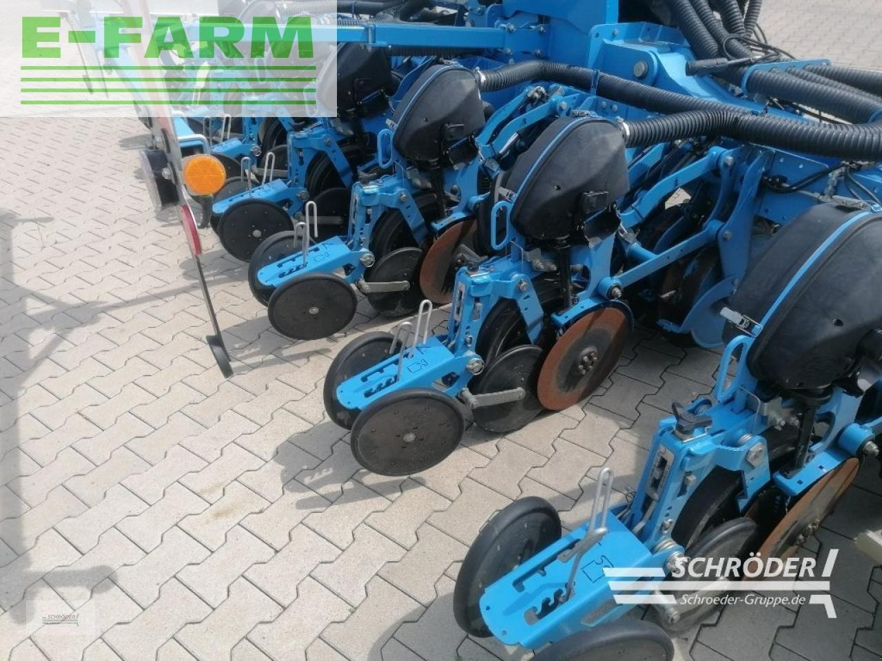 Lemken solitair 23/1900 / azurit 9/8.75 k d - Precizna sijačica: slika Lemken solitair 23/1900 / azurit 9/8.75 k d - Precizna sijačica Lemken solitair 23/1900 / azurit 9/8.75 k d - Precizna sijačica: slika Lemken solitair 23/1900 / azurit 9/8.75 k d - Precizna sijačica
