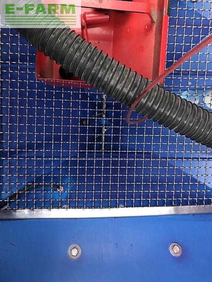 Lemken solitair 8/300 + zirkon 10/300 - Sijačica: slika Lemken solitair 8/300 + zirkon 10/300 - Sijačica Lemken solitair 8/300 + zirkon 10/300 - Sijačica: slika Lemken solitair 8/300 + zirkon 10/300 - Sijačica