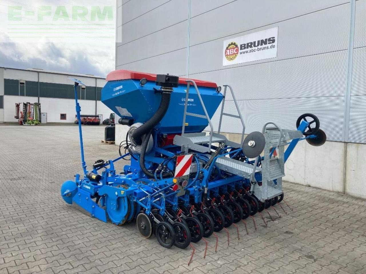 Lemken solitair 9+ / zirkon 12/300 - Sijačica: slika Lemken solitair 9+ / zirkon 12/300 - Sijačica Lemken solitair 9+ / zirkon 12/300 - Sijačica: slika Lemken solitair 9+ / zirkon 12/300 - Sijačica